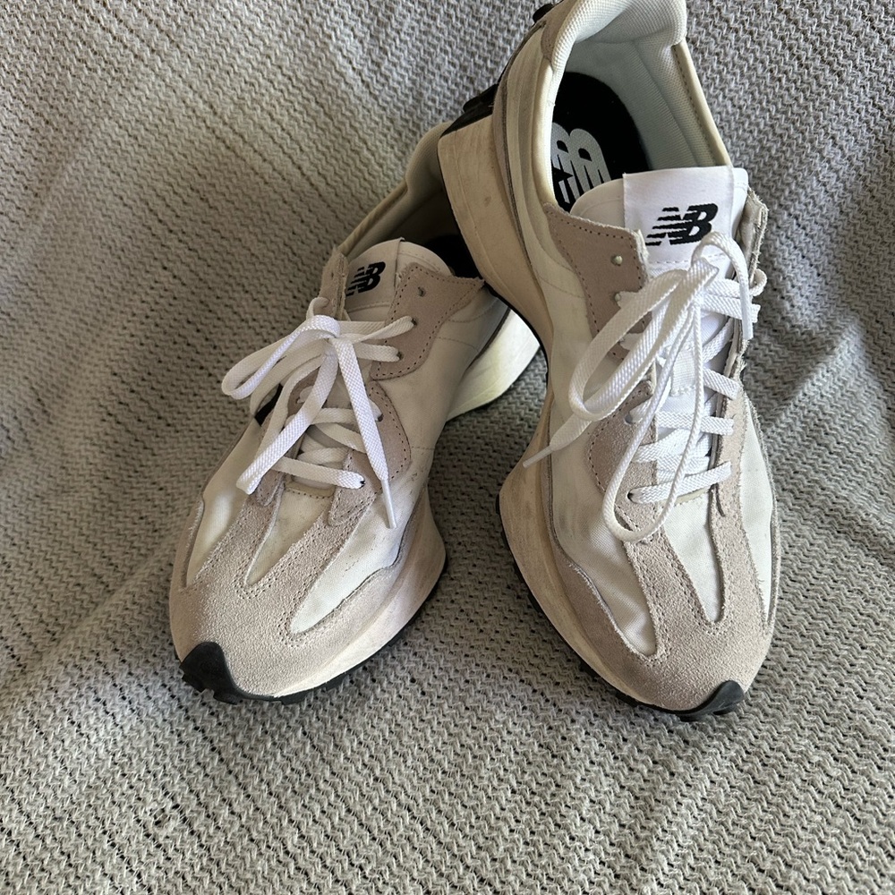 New Balance Women’s 327 shoes